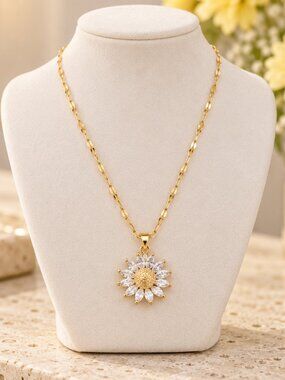 Sunflower Pendant Necklace Cubic Zirconia 18K Gold Plated 18 Inch NWT